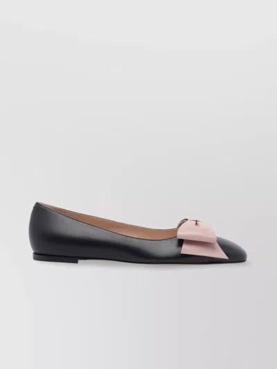 Valentino Garavani Round Toe Ballerina Shoes With Bow Detail In Gray