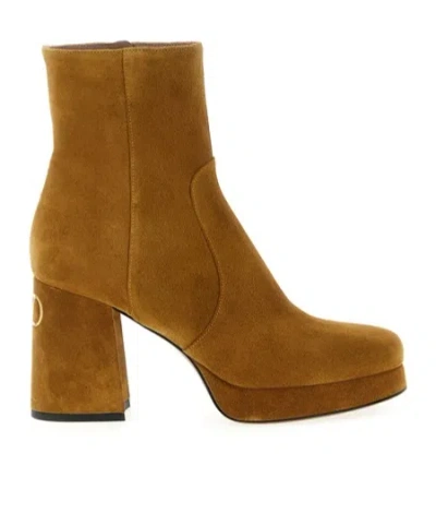 VALENTINO GARAVANI ROUND-TOED ANKLE BOOTS