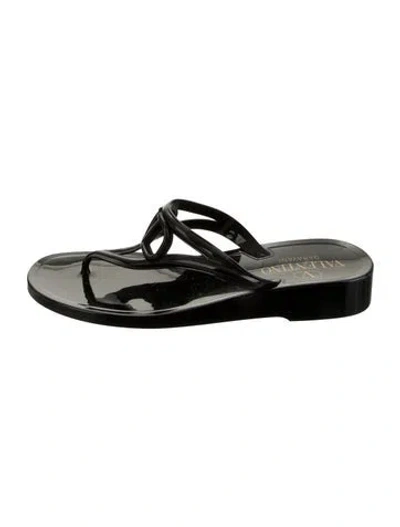 Pre-owned Valentino Garavani Rubber Flip Flops In Black