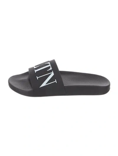 Pre-owned Valentino Garavani Rubber Graphic Print Slides W/ Tags In Black