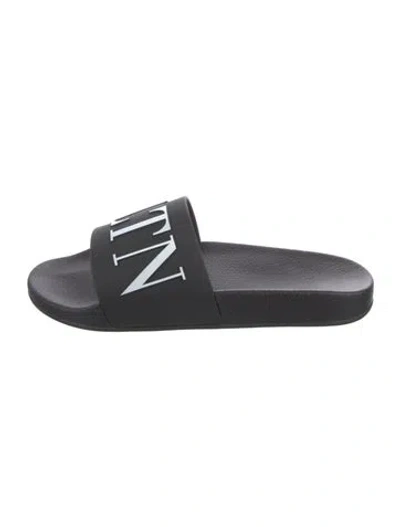 Pre-owned Valentino Garavani Rubber Graphic Print Slippers W/ Tags In Black