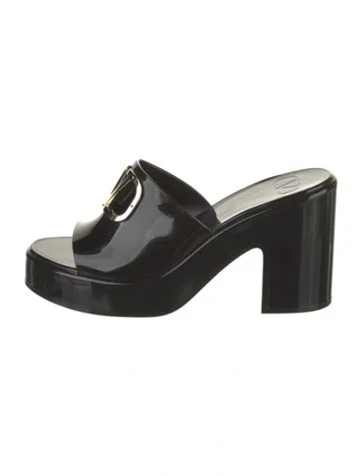 Pre-owned Valentino Garavani Rubber Slides In Black