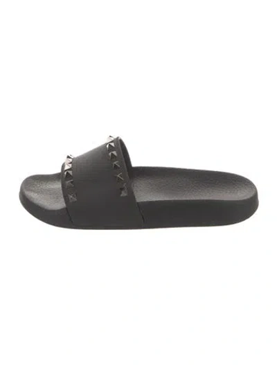 Pre-owned Valentino Garavani Rubber Studded Accents Slides In Black