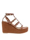 Valentino Rockstud Torchon 105 Leather Espadrille Wedge Sandals In Marrón