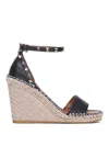 Valentino Rockstud 105 Textured-leather Espadrille Wedge Sandals In Negro