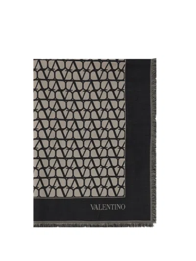 Valentino Garavani Publishing Error In Beige/nero