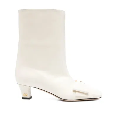 Valentino Garavani Bowow Leather Boots In White