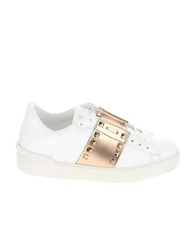 Valentino Garavani Signature Rockstud-embellishment Sneakers In White
