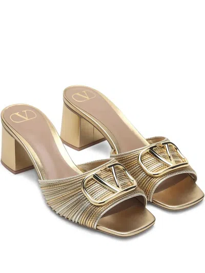 Valentino Garavani Sandalo Slide Vlogo Signature Gold In Silver
