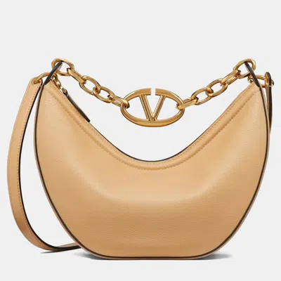 Pre-owned Valentino Garavani Small Vlogo Moon Beige Grainy Calfskin Handbag In Sand