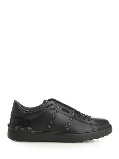 Valentino Garavani Valentino Rockstud Untitled Sneakers In Black