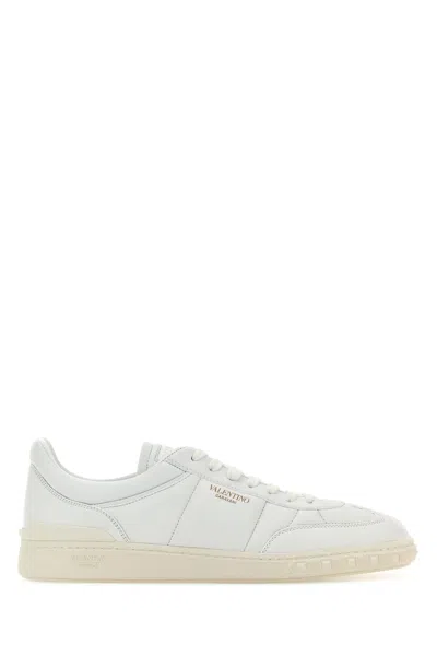 VALENTINO GARAVANI VALENTINO GARAVANI WHITE LEATHER UPVILLAGE SNEAKERS