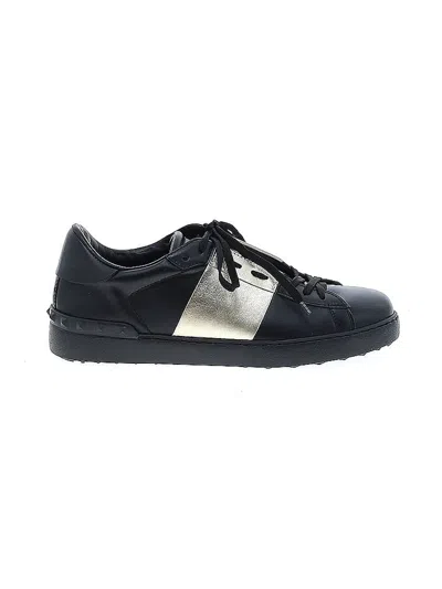 Valentino Garavani Sneakers In Black