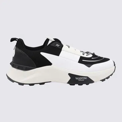 Valentino Garavani Sneakers In Nero-bianco/bianco/bia-ne