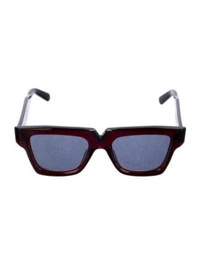 Pre-owned Valentino Square Tinted Sunglasses In Red