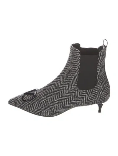 Pre-owned Valentino Garavani Striped Chelsea Boots In Black