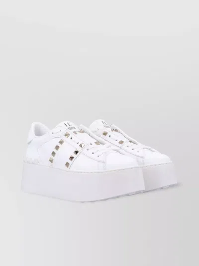 VALENTINO GARAVANI STUDDED SNEAKER | VITELLO TE