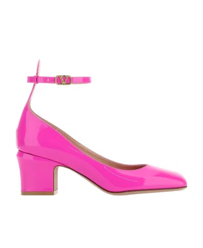 VALENTINO GARAVANI VALENTINO TAN-GO LOGO PLAQUE SQUARE TOE PUMPS