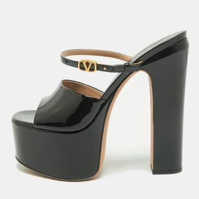 Pre-owned Valentino Garavani Tan-go Size 38 Black Patent Leather Platform Slide Sandals