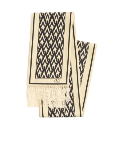 VALENTINO VALENTINO TOUTE LA V FRINGED EDGE SCARF