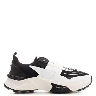 VALENTINO GARAVANI VALENTINO TRUE ACT LOW-TOP SNEAKERS