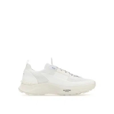 VALENTINO GARAVANI TRUE ACT SNEAKERS