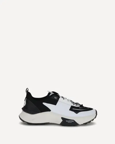 VALENTINO GARAVANI TRUE ACT SNEAKERS