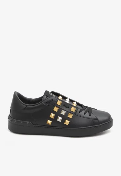 VALENTINO GARAVANI UNTITLED ROCKSTUD LOW-TOP SNEAKERS