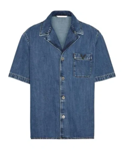 VALENTINO VALENTINO LOGO PLAQUE SHORT-SLEEVE DENIM SHIRT