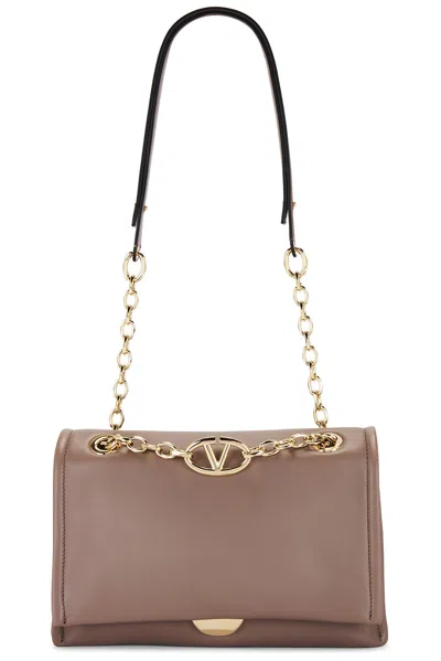 Valentino Garavani V Logo Chain Small Shoulder Bag In Clay