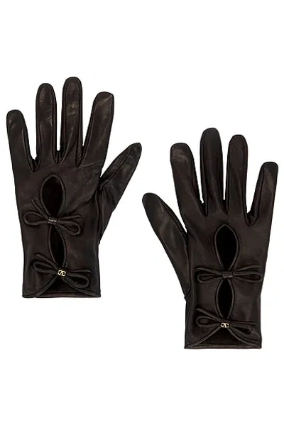 Valentino Garavani V Logo Nappa Gloves In Black