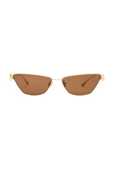Valentino V Logo Sign Sunglasses In Brown