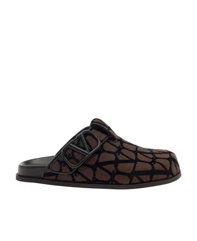 Valentino Garavani V Logo Signature Slippers In Black