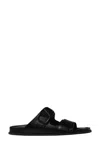Valentino V Logo Slide