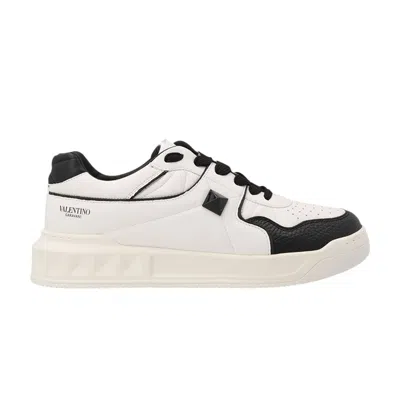 Pre-owned Valentino Garavani Valentino Valentino One Stud Low 'white Black' | Men's Size 45