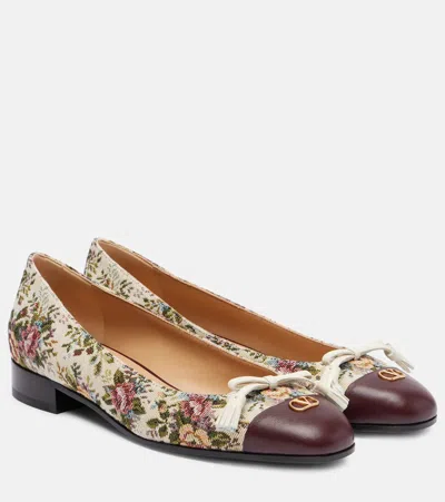Valentino Garavani Valet Du Roi Floral Jacquard Ballet Flats In Beige
