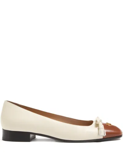Valentino Garavani Valet Du Roi Kidskin Ballerina 25mm In Neutral