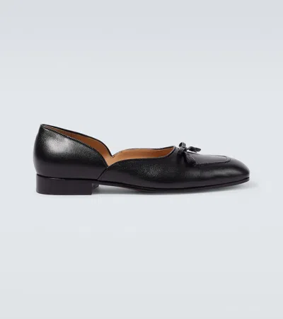 Valentino Garavani Valet Du Roi Leather Flats In Black