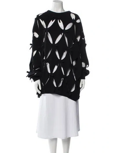 Pre-owned Valentino Virgin Wool Crew Neck Sweater In Black