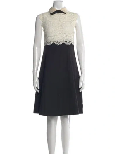 Pre-owned Valentino Virgin Wool Knee-length Dress In White