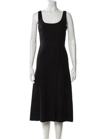 Pre-owned Valentino Virgin Wool Midi Length Dress In Black