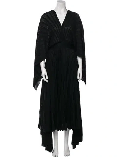 Pre-owned Valentino Virgin Wool Midi Length Dress In Black