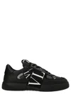 Valentino Panelled Logo-detail Sneakers In Black