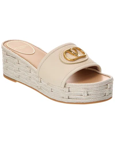 Valentino Garavani Valentino Vlogo 60 Grainy Leather Platform Sandal In Neutral