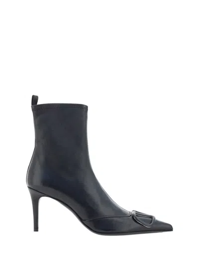 Valentino Garavani Vlogo Ankle Boots In Black