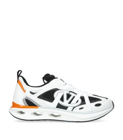 Valentino Garavani Low Top Vlogo Easyjog Sneakers In White