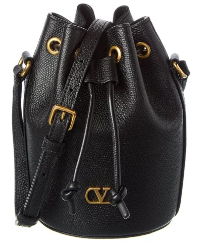 Valentino Garavani Valentino Vlogo Grainy Leather Bucket Bag In Black