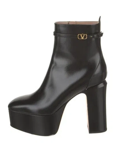 Pre-owned Valentino Garavani Vlogo Leather Boots In Black