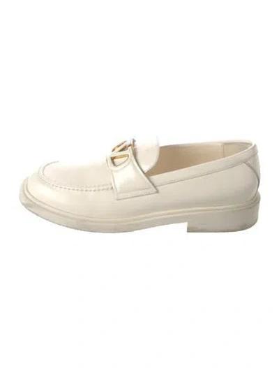 Pre-owned Valentino Garavani Vlogo Leather Loafers In Neutrals