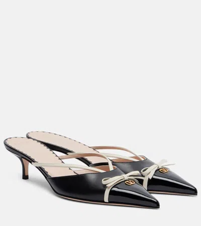 Valentino Garavani Vlogo Leather Pumps In Black